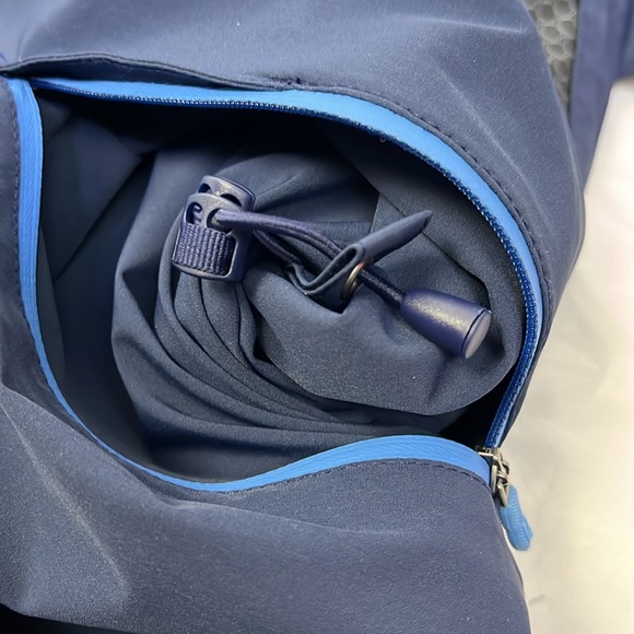 Vineyard Vines Convertible Jacket to Vest Performance Wear Size Medium in Navy - Picture 12 of 16